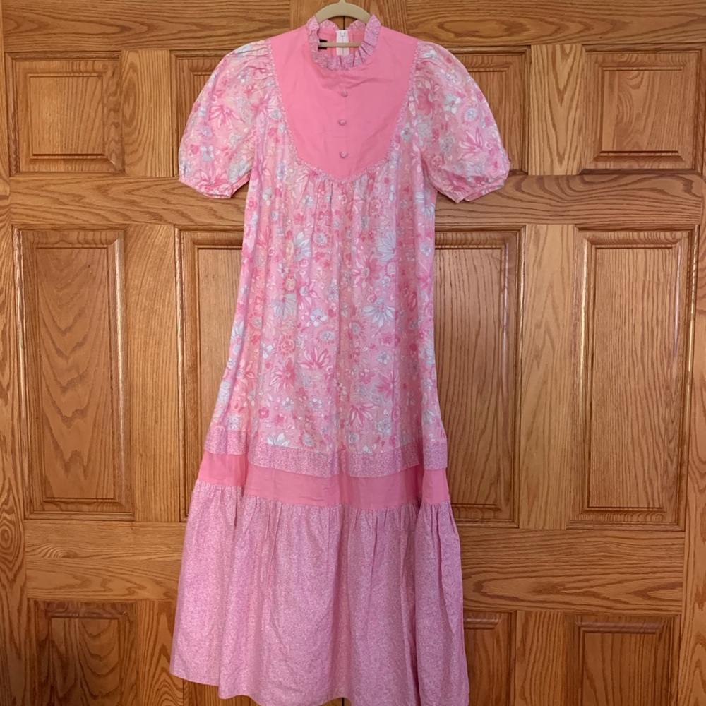 Vintage Women’s Hawaiian Muʻumuʻu